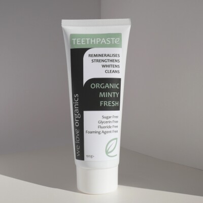 Organic Minty Fresh Teethpaste 100g Image