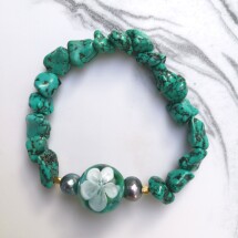 Jasmine flower, pearl, green howlite bracelet