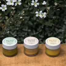 Set of three beeswax creams, 30ml each Image